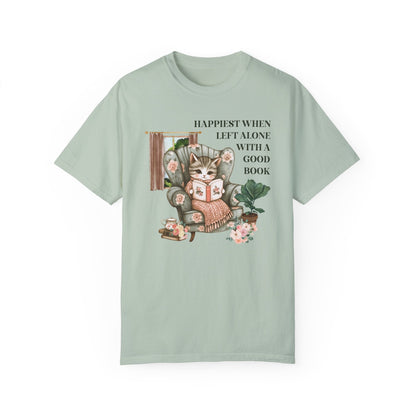 Bookish Cat Lover T-Shirt for Cat Mom