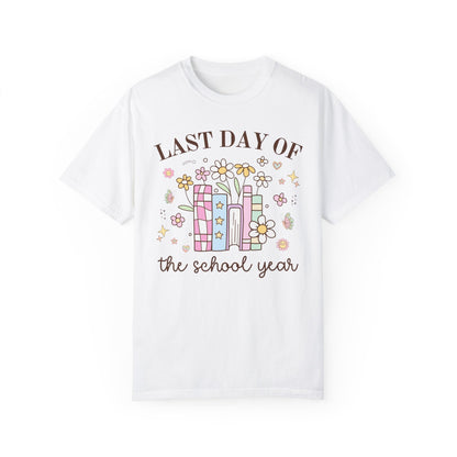 Last Day of School Tee for Fifth Grade Teacher