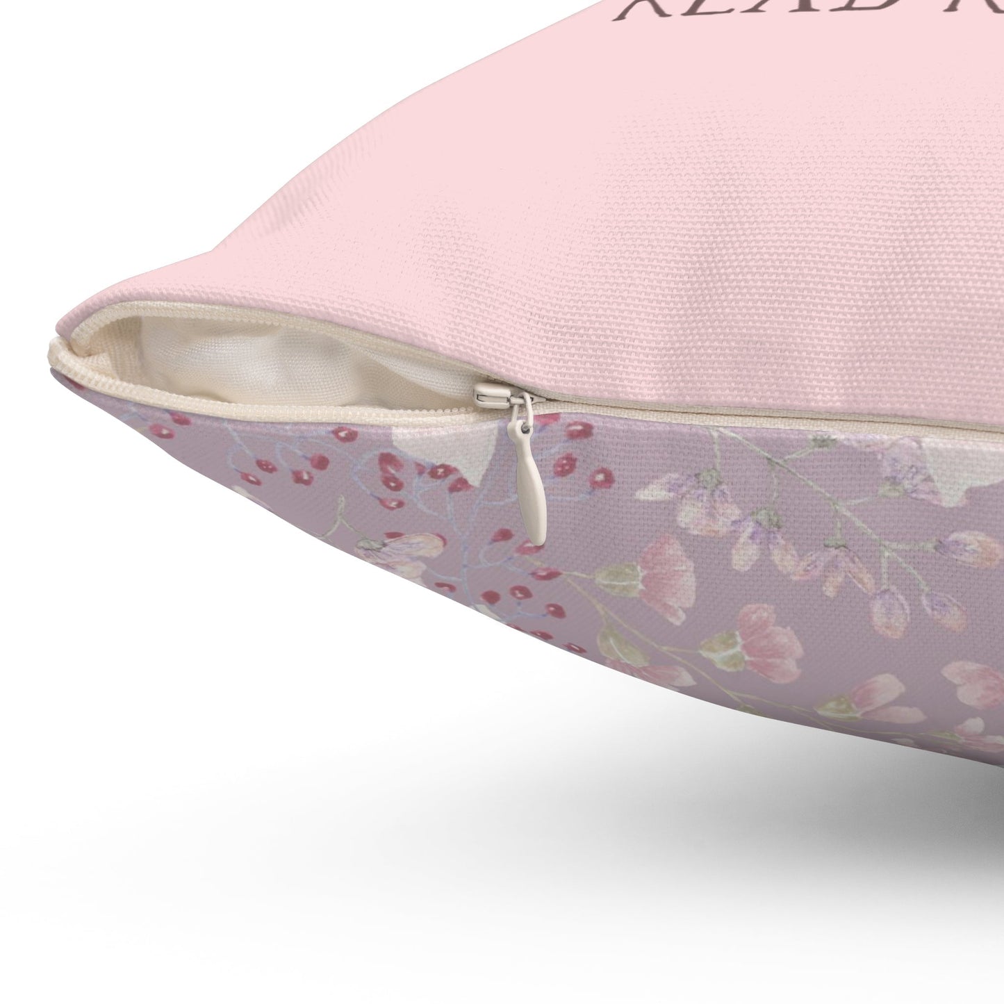Pillow: Cool Girls Read Romance