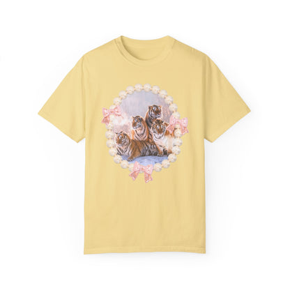 Tigers Sitting in Snow: T-Shirt